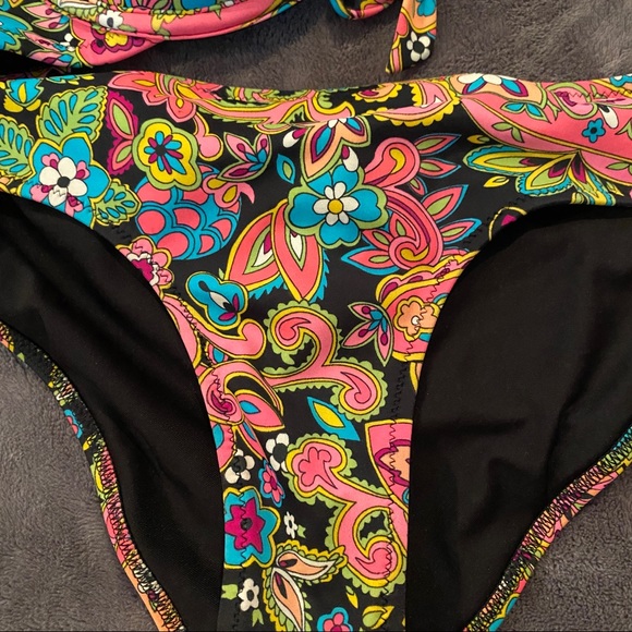 Victoria secret bikini - Picture 3 of 5